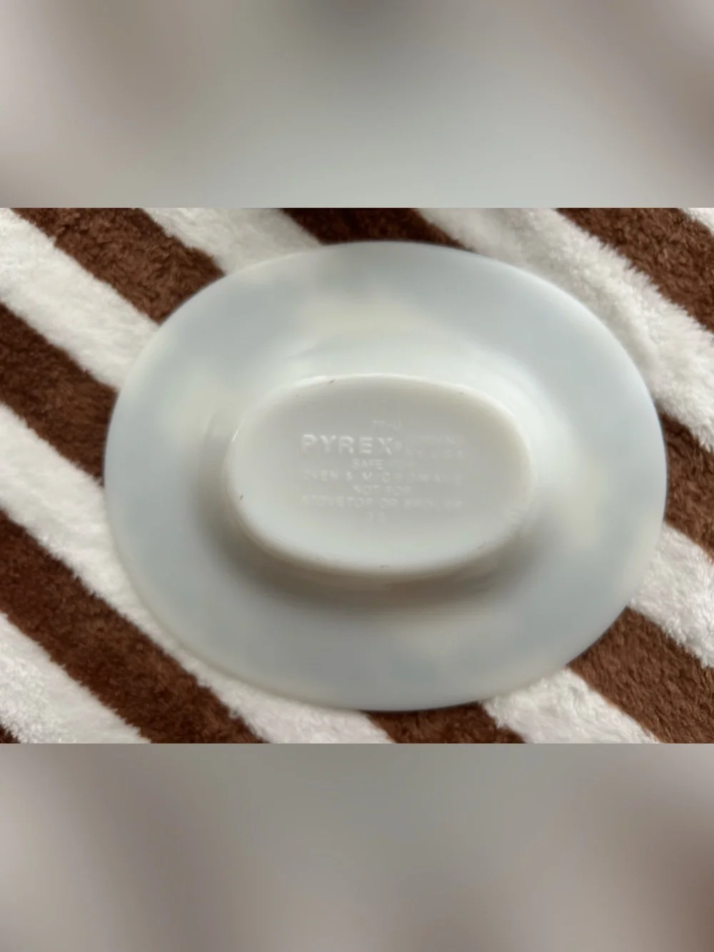 Vintage Pyrex Spring Blossom/ Crazy Daisy Gravy Boat and Saucer